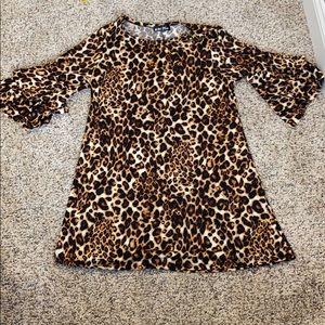 Bella Flore size M leopard top